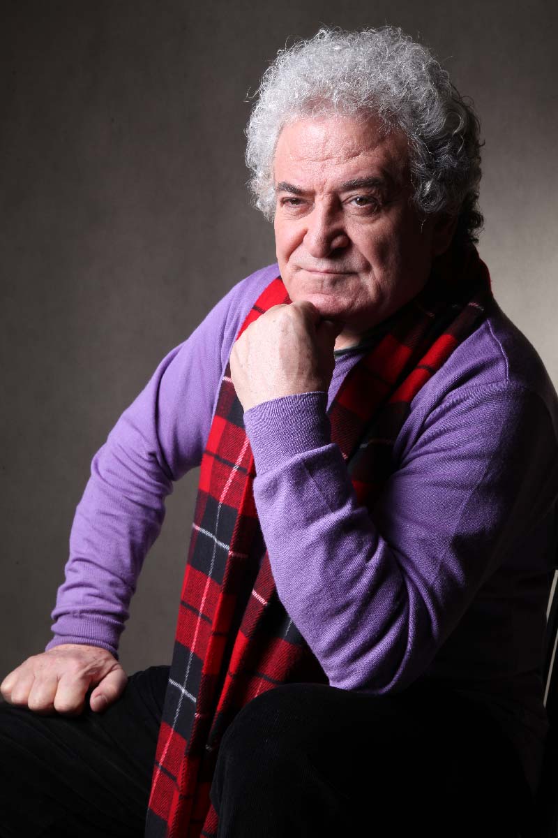 التزام به مقررات شرط سلامت هر مجموعه.