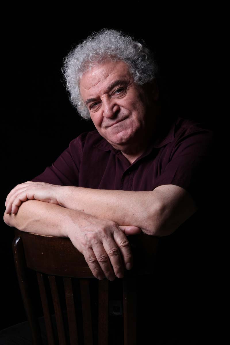 از تو به من اشاره …