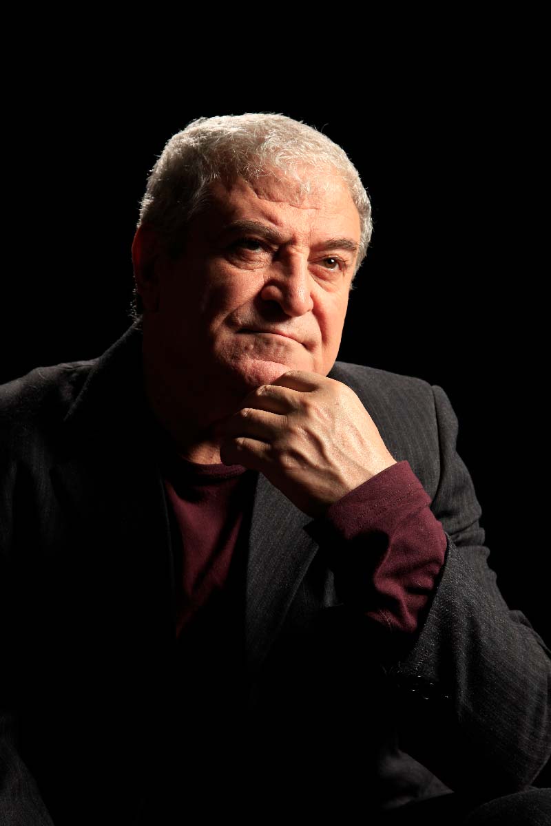 زنگ ها برای مابه صدادرآمدند