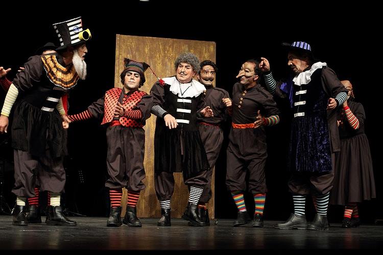 “میزگرد رام کردن زن سرکش