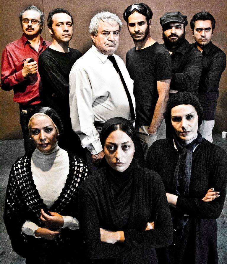 شب چهاردهم نمایش “بیرون پشت در” 93/8/4