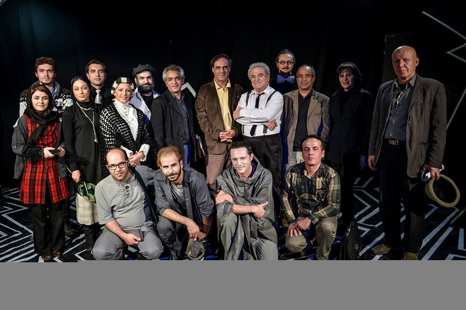 شب اول نمایش ” بیرون پشت در”93/7/21